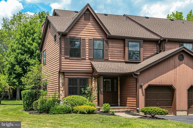 65 Cliveden Ct, Lawrence Township, NJ 08648
