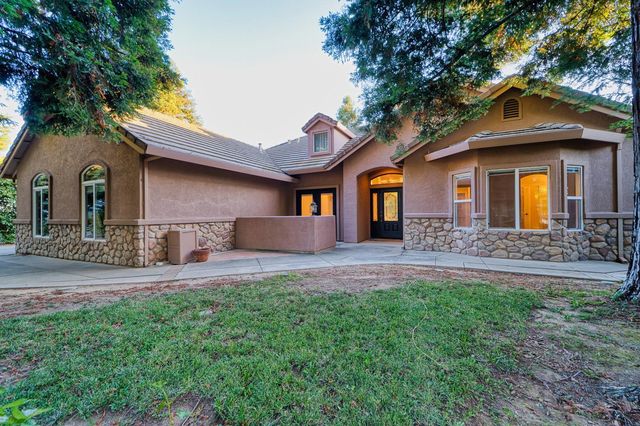 711 Saddleback Dr, Marysville, CA 95901