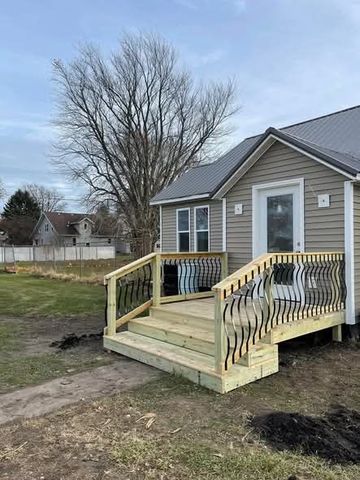 104 W  Garfield Ave #1, Olds, IA 52647