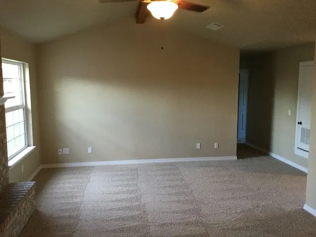 1537 S  Cedar St, Perryton, TX 79070