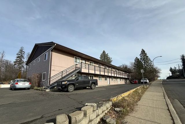 1330 S  Main St #16, Moscow, ID 83843