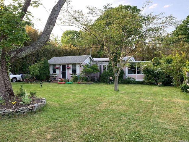 11 Maple Avenue, East Moriches, NY 11940