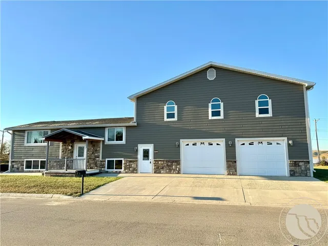 121 W  Southern Ave, Plentywood, MT 59254
