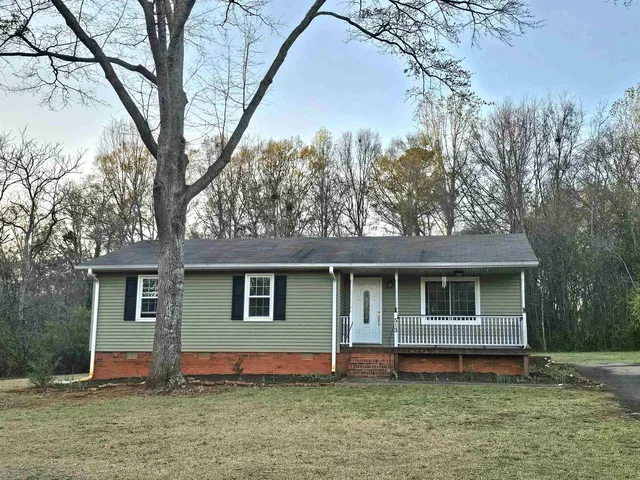 513 E  Turner St, Landrum, SC 29356