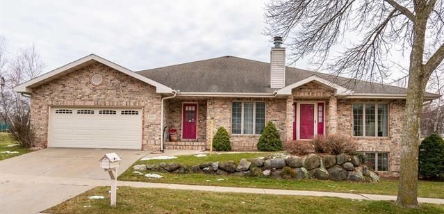 6101 Cottontail Trail, Madison, WI 53718