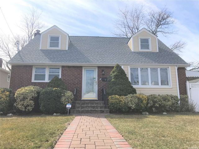 4 Somerset Ave, Hicksville, NY 11801 | Trulia