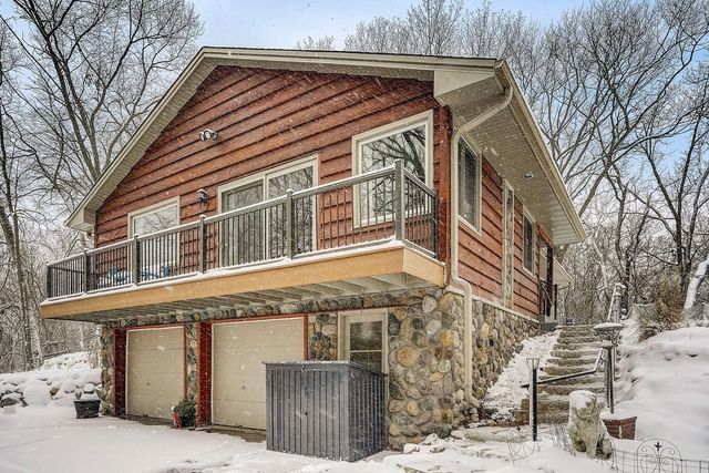 15201 Birch Island Rd, Eden Prairie, MN 55346