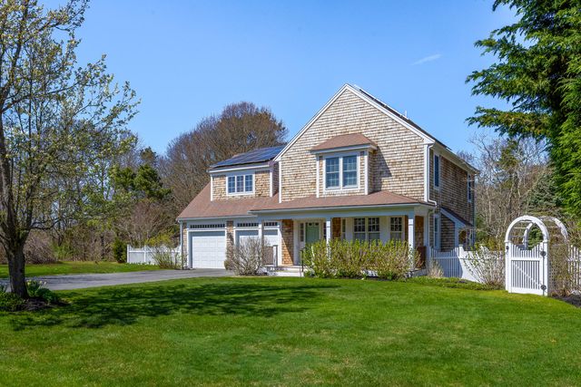 24 Chesley Road, Marstons Mills, MA 02648