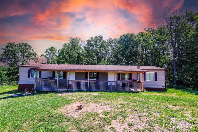 424 Powers Rd, Frenchburg, KY 40322