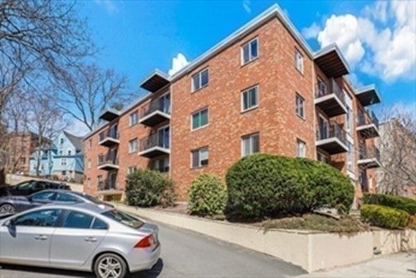 39 Englewood Ave #9, Brighton, MA 02135