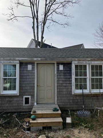 80 Bank Street, Harwich Port, MA 02646