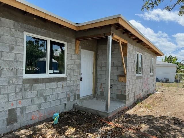605 SW 11th Ave, Homestead, FL 33030