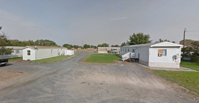 8428 Lybbert Dr NE #4, Moses Lake, WA 98837