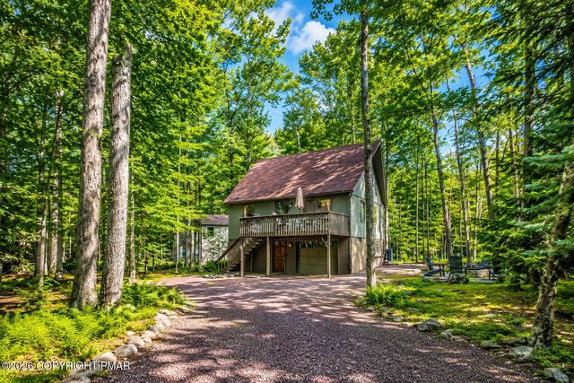 250 Wechquetank Dr, Pocono Lake, PA 18347