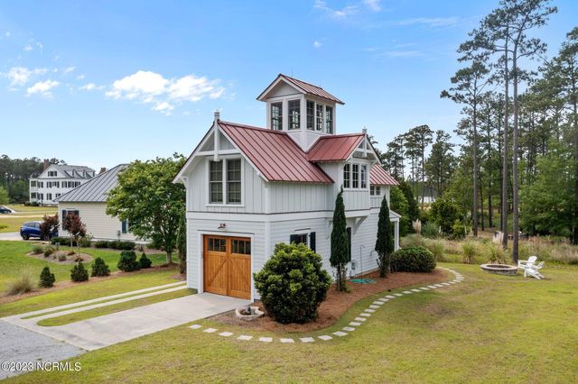 81 Oyster Point Road, Oriental, NC 28571