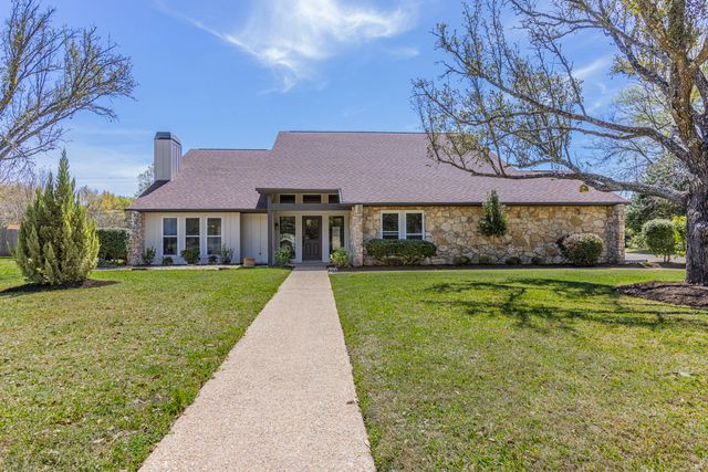318 Bluebonnet Cir, Mc Gregor, TX 76657