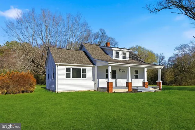 5020 Tucker Hill Rd, Hague, VA 22469