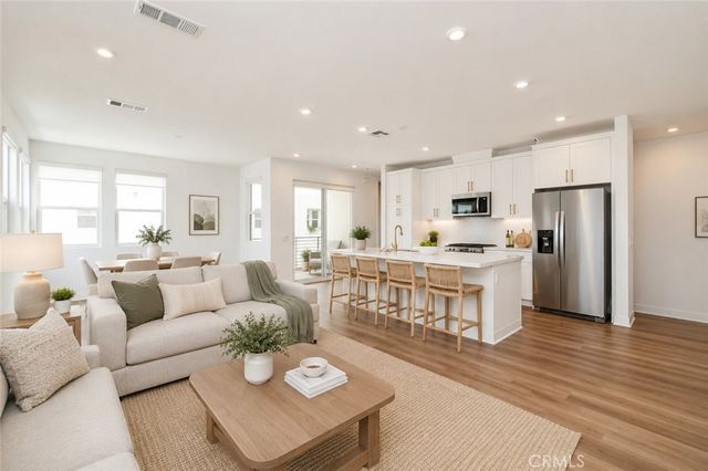 1515 W  Bushell St, Anaheim, CA 92805