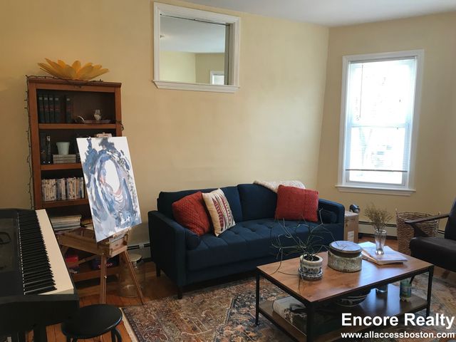 27-29 Cameron Ave #5, Somerville, MA 02144