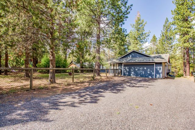 17184 Island Loop Way, Bend, OR 97707