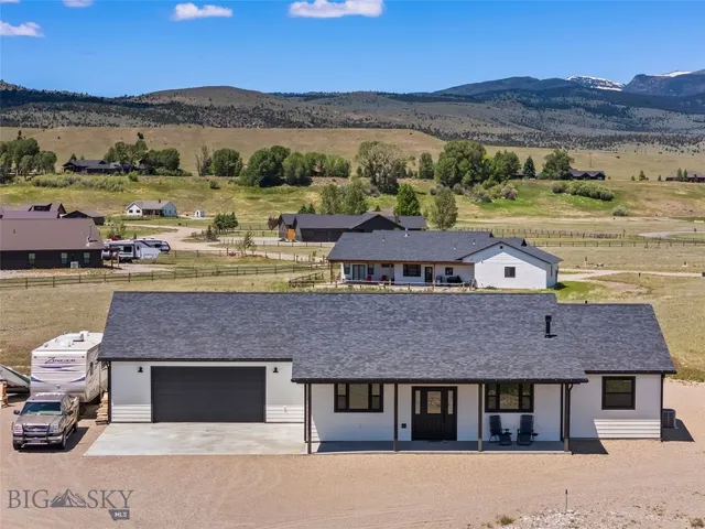 33 Mountain View Rd, Ennis, MT 59729
