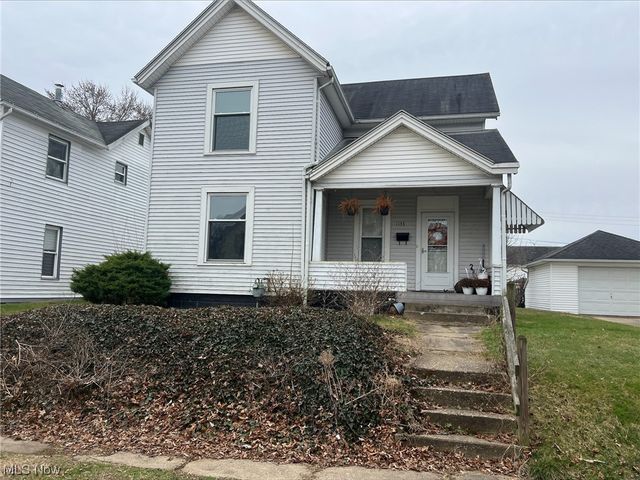 1133 Orchard St, Coshocton, OH 43812