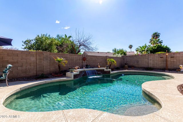 14915 W EVENING STAR Trail, Surprise, AZ 85374