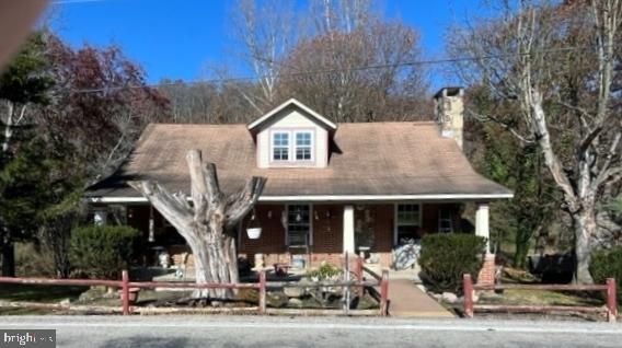 1499 Porters Rd, Spring Grove, PA 17362