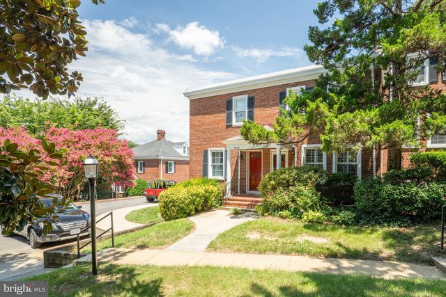 4205 32nd Rd S, Arlington, VA 22206