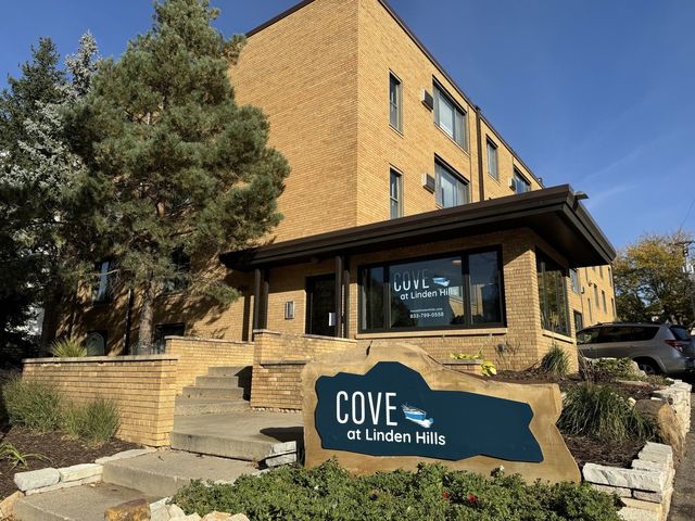 4271 Sheridan Ave S #71-406, Minneapolis, MN 55410