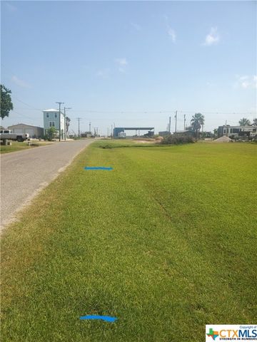 E  Pine St, Seadrift, TX 77983