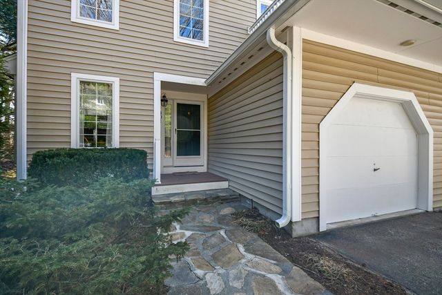 401 Browning Ln #401, Worcester, MA 01609