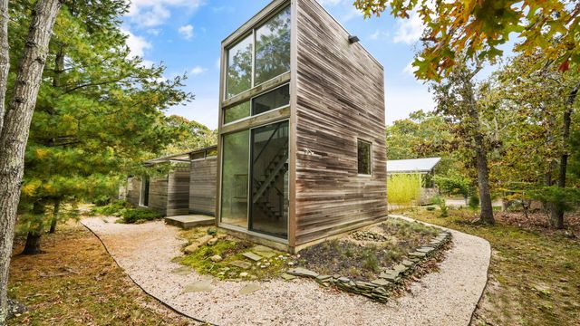 35 Neck Path, East Hampton, NY 11937