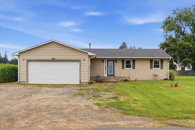 203 W  Nissen Stigen, Lee, IL 60530