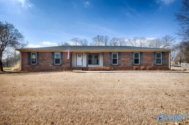 6403 Trailwood Dr, Huntsville, AL 35811