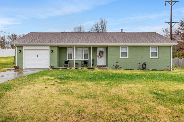 1035 Iroquois Dr, Mount Sterling, KY 40353