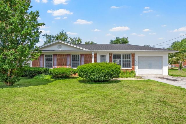 302 Merriwood Pkwy, Hopkinsville, KY 42240