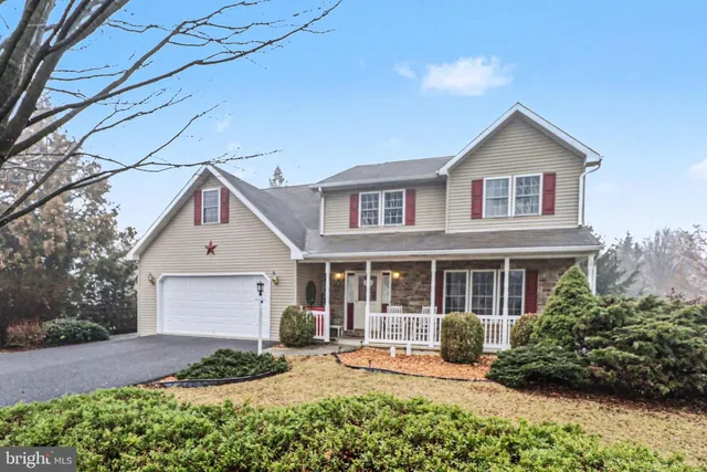 467 Beech Tree St, Shippensburg, PA 17257