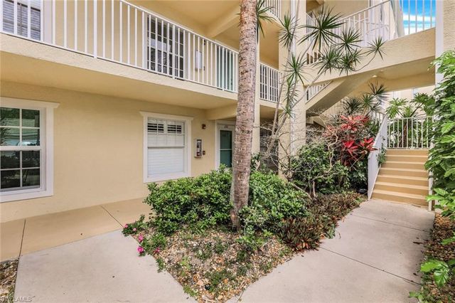 15505 Cedarwood LN #204, Naples, FL 34110