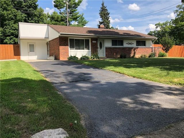4738 Halberd St, Commerce Township, MI 48382