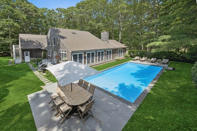 71 Cove Hollow Rd, East Hampton, NY 11937