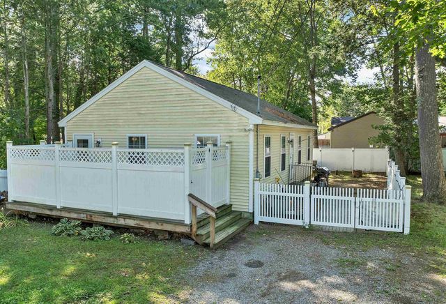 8 Riverside Drive, Fremont, NH 03044