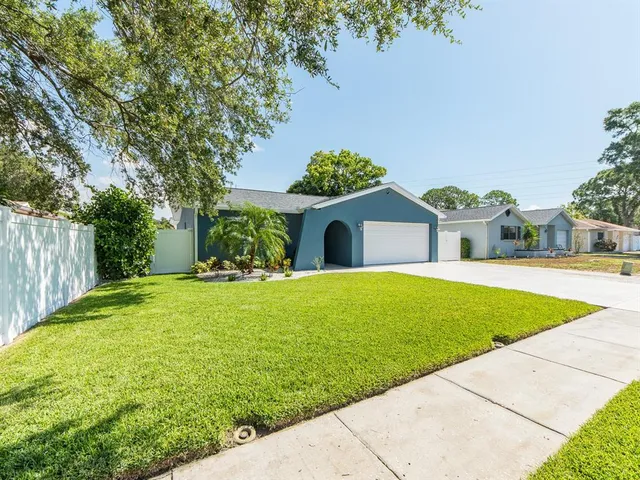 2321 MABEN AVENUE, Palm Harbor, FL 34683