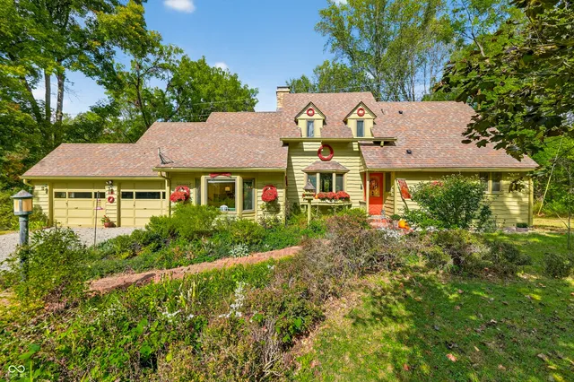 826 Freeman Ridge Rd, Nashville, IN 47448