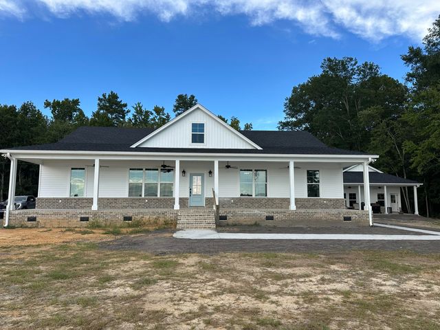 1106 Blueberry Bush Rd, Summerton, SC 29148