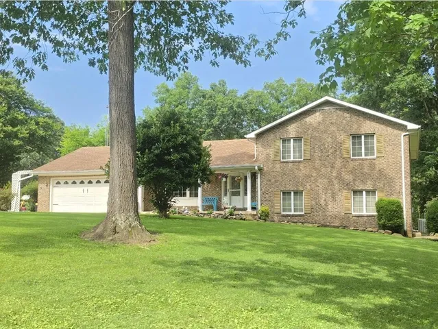 685 Salem Chapel Rd N, Benton, KY 42025