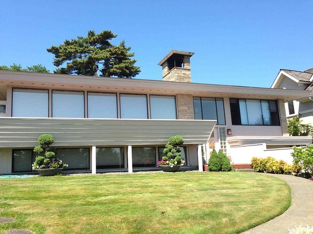 8039 Lakemont Dr NE, Seattle, WA 98115