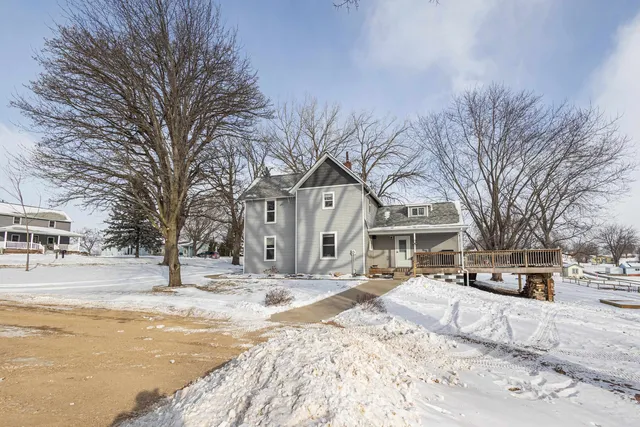 94 County Road J, Benton, WI 53803