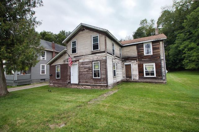 108 Lycoming St, Canton, PA 17724