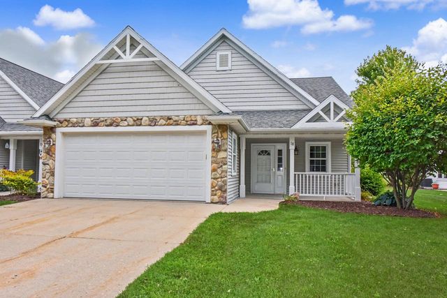 18 Cedar LANE, Elkhart Lake, WI 53020